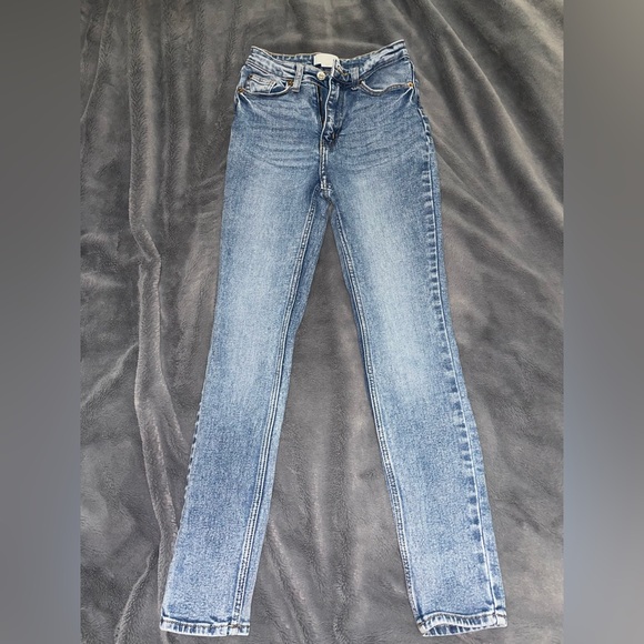 H&M High Rise Skinny Jeans - Picture 1 of 3